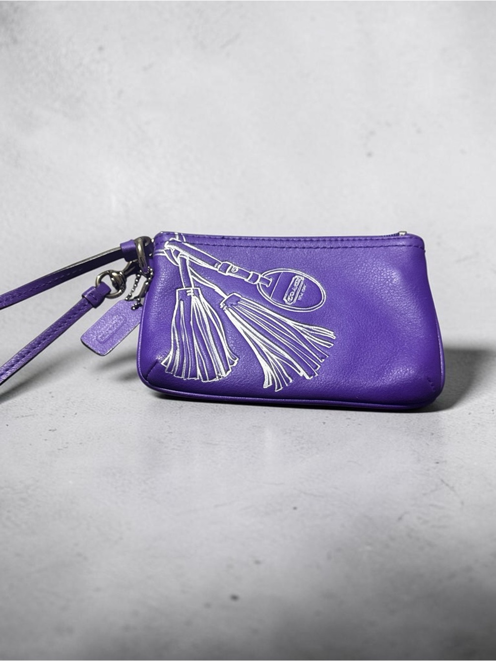 Coach Legacy Motif Wristlet - EUC - Picture 3 of 7